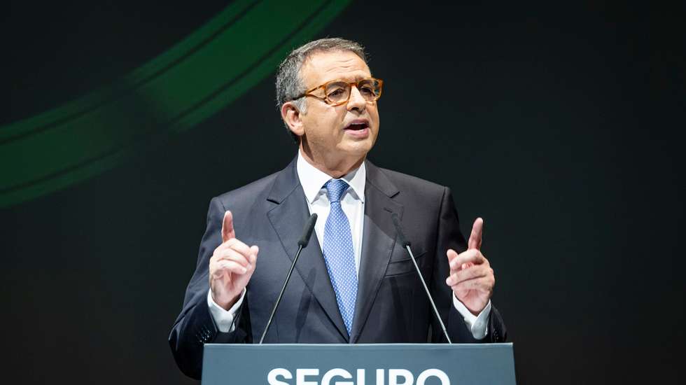 PR felicita António Seguro
