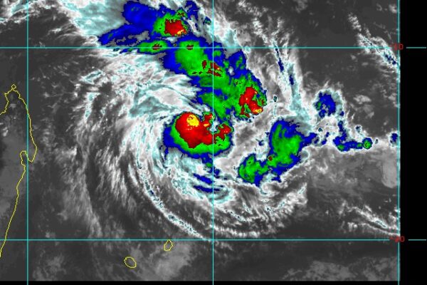 Perturbação Tropical registada no Oceano Índico