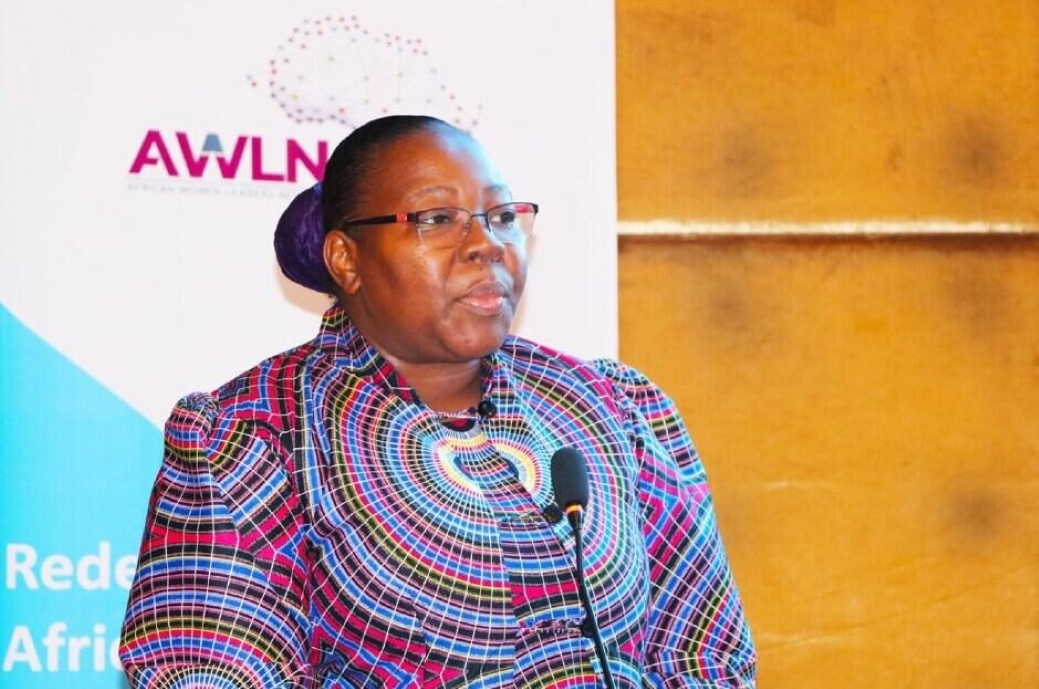 Talapa recebe activista social Alice Banze