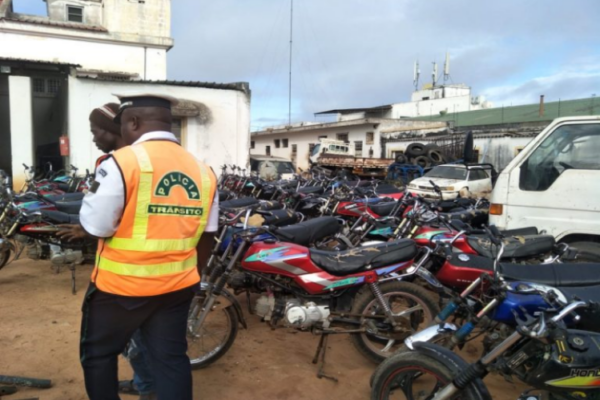 Apreendidas motorizadas usadas no transporte de droga