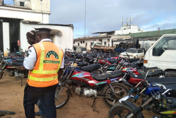 Apreendidas motorizadas usadas no transporte de droga