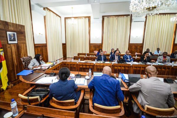 CENSO GERAL DA POPULAÇÃO: Primeira-Ministra recomenda formação contínua de técnicos de estatística