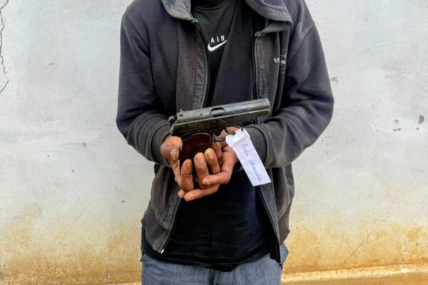 Detido na posse ilegal de arma de fogo