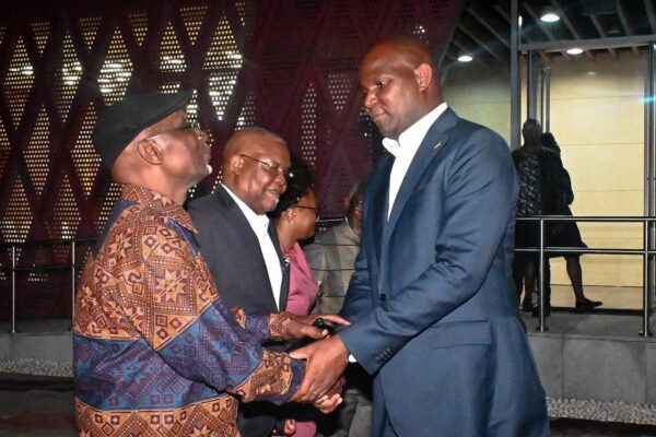 Exaltada contribuição de Tomaz Salomão no desenvolvimento de Moçambique