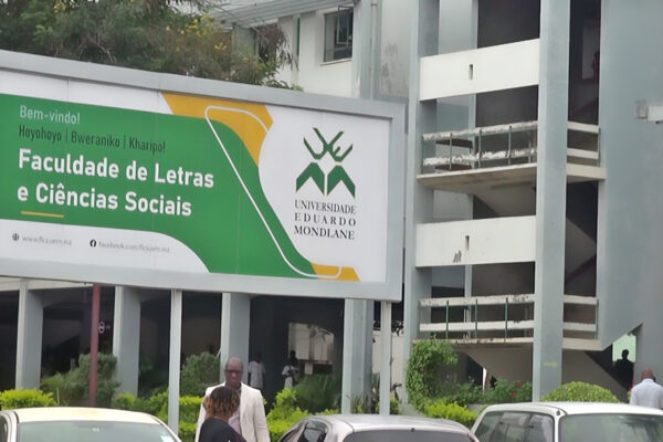 Fusão de universidades públicas vai a debate