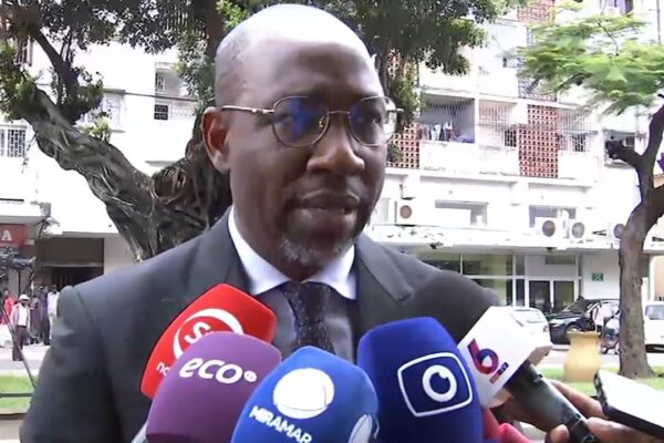 Matlombe suspende quatro concursos da Agência Metropolitana de Maputo