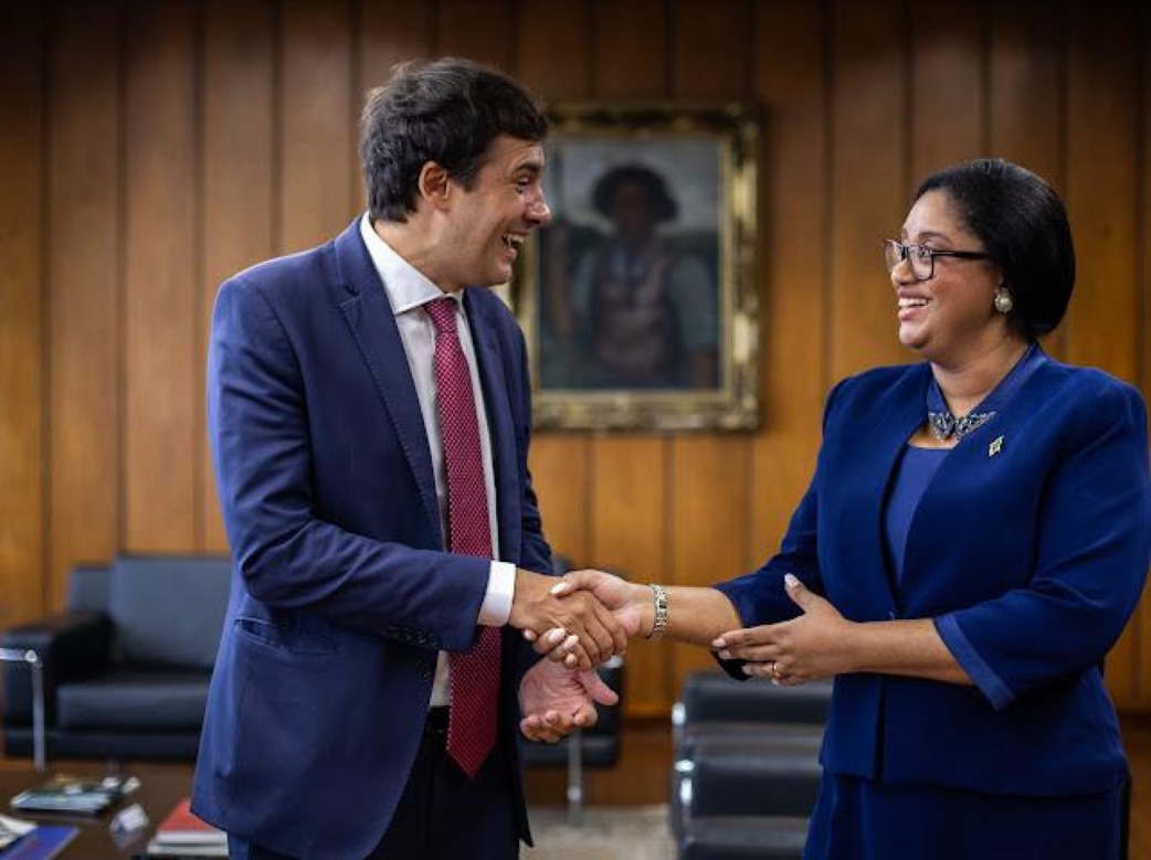 Ministra das Finanças busca experiência brasileira no financiamento do desenvolvimento