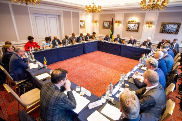 PR apresenta em Bruxelas visão de transformar país em hub energético e logístico da SADC