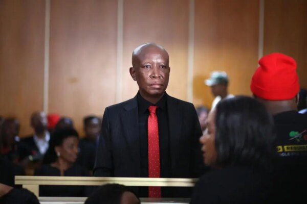 África do Sul: Malema foi condenado a cinco anos de prisão