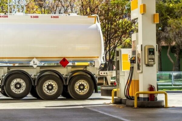Disponibilidade de combustíveis continua assegurada no país, diz Governo