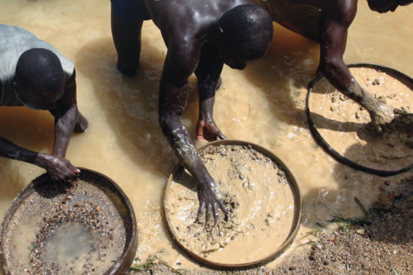 Malawi deporta sete moçambicanos por mineração ilegal de ouro