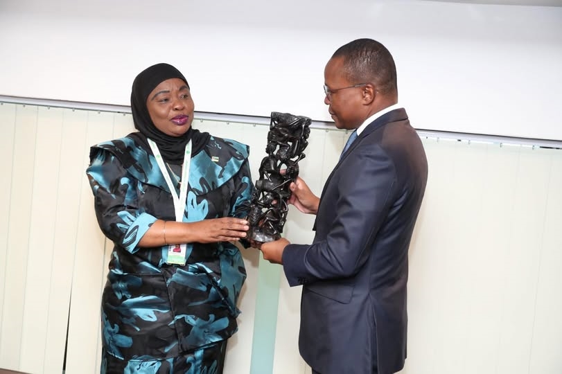 Parlamentos de Moçambique e Angola reforçam cooperação