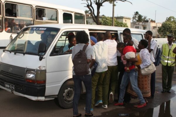 Transporte escolar:“quebra-cabeças” sem solução?