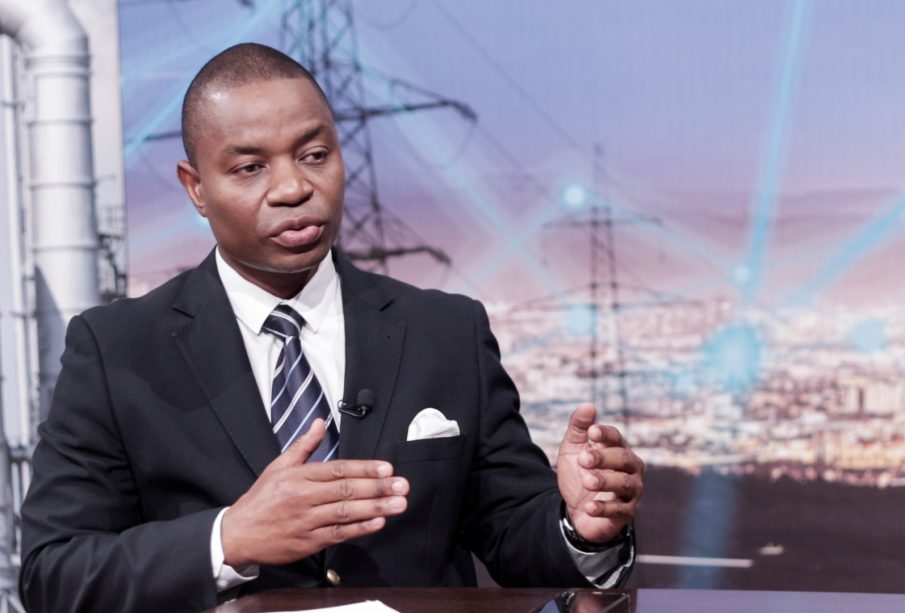 Académico António Niquice apresenta obra sobre Economia do Caju em Moçambique