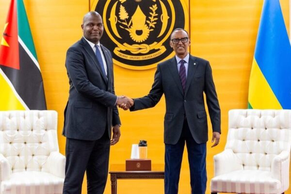 Daniel Chapo participa no Africa CEO Forum em Kigali