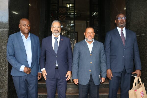 Moza Banco e Rádio Moçambique reforçam educação financeira no país