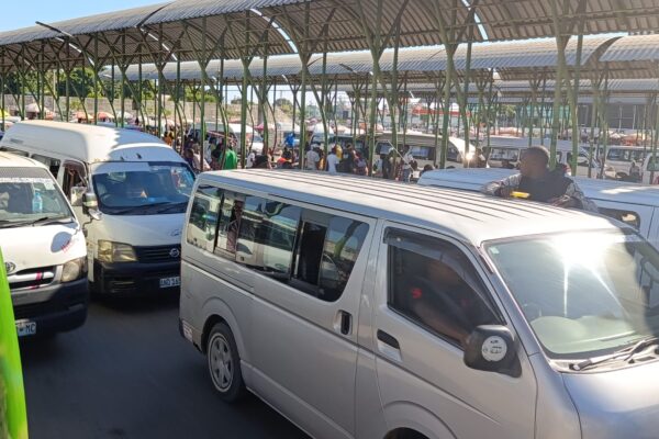 Rasaque Manhique anuncia formação grátis para motoristas de "chapas"