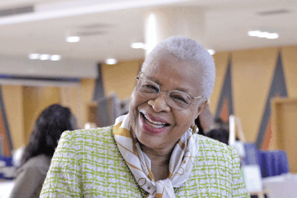 Graça Machel entre pioneiras da política retratadas em livro