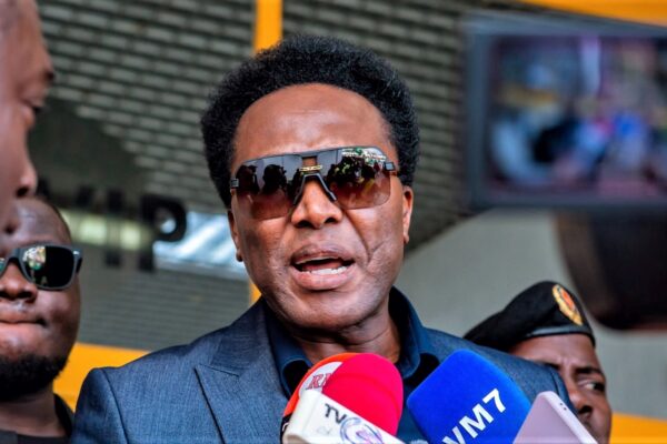 Venâncio Mondlane eleito por unanimidade presidente do Anamola