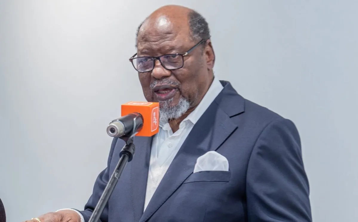 Chissano: Universidade “afastou-se do povo”