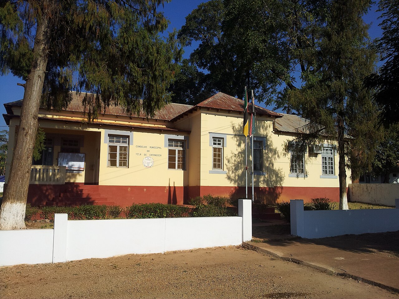 Conselho Municipal de Catandica regulariza parte dos salários em atraso dos funcionários
