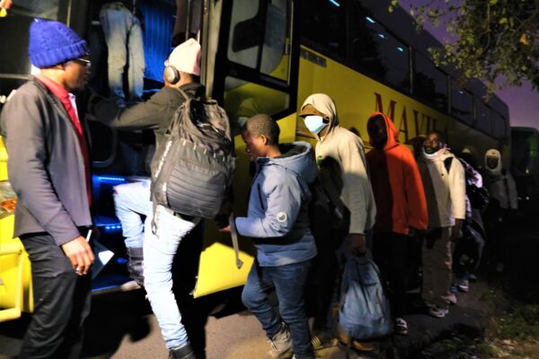Mais de mil moçambicanos repatriados da África do Sul