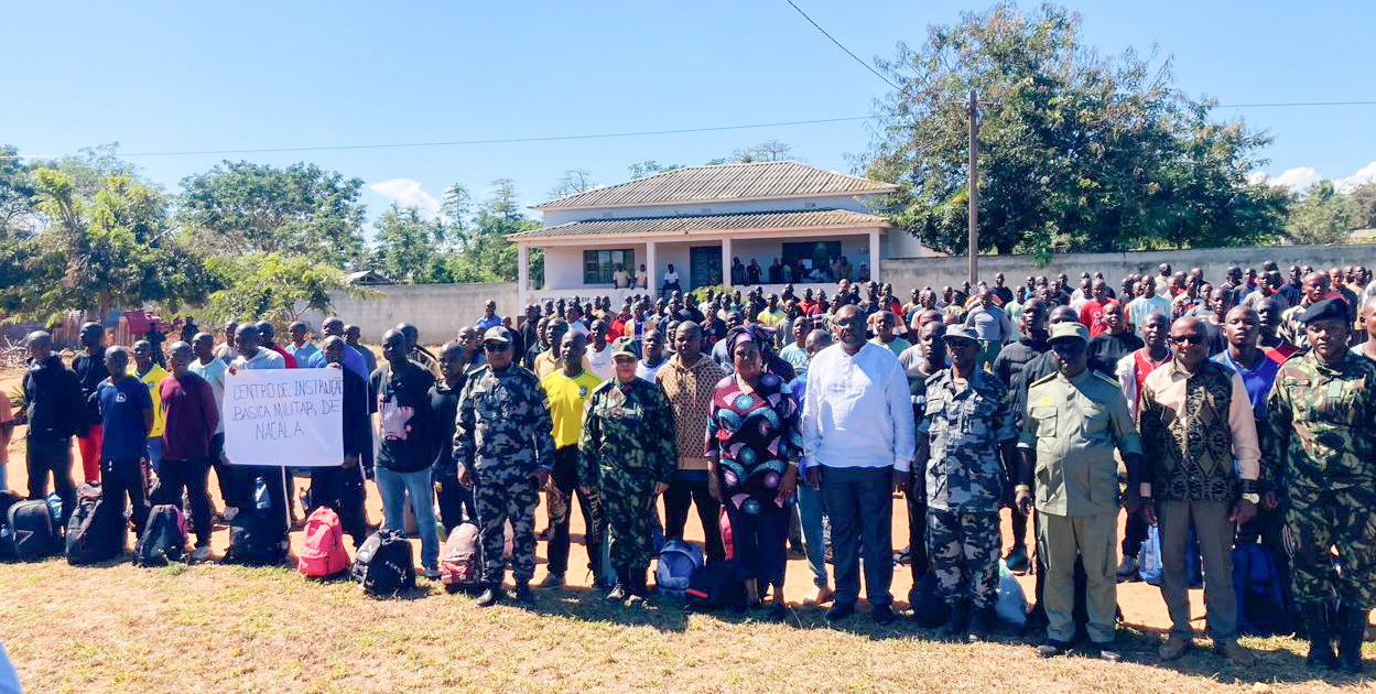 Pemba: 554 recrutas despedem-se antes da partida para formação