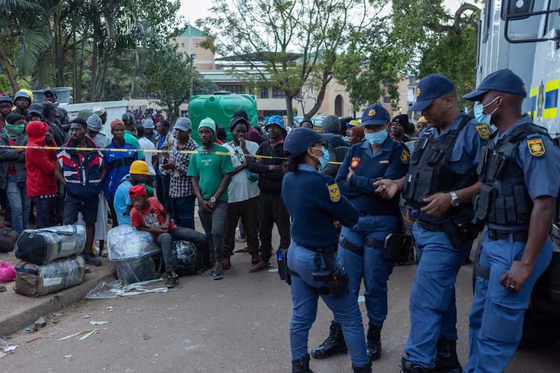 Protestos anti-imigração: autoridades sul-africanas prendem centenas de suspeitos