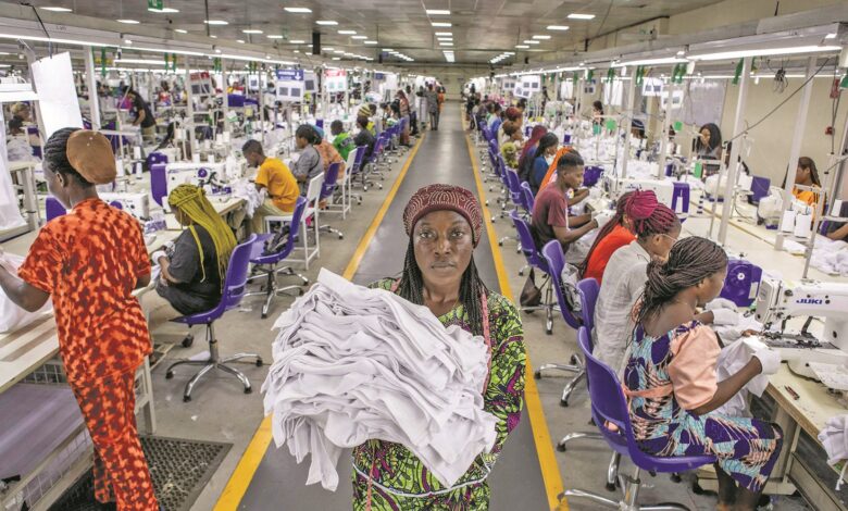 Indústria têxtil ressente-se da fuga de migrantes na África do Sul - Jornal Domingo