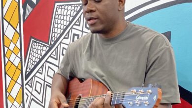 Lourenço Jr. canta no Mbenga Live Session - Jornal Domingo