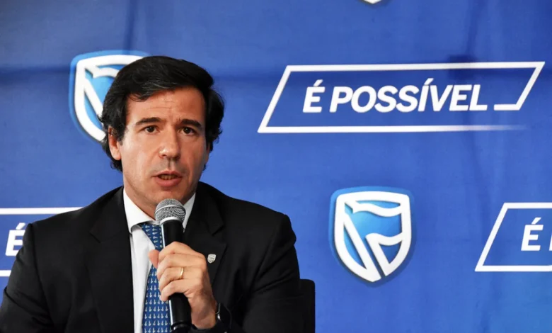 Bernardo Aparício cessa funções no Standard Bank
