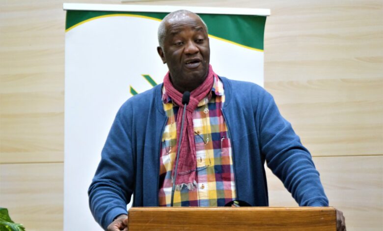 SEGUNDO NGUENHA: Moçambique que sai do “TSEVELE” é múltiplo e diverso - Jornal Domingo